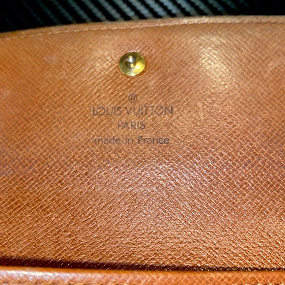 Louis Vuitton Compact Wallet - Picture 6 of 6